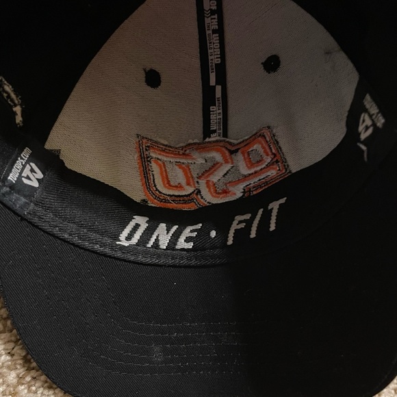 A House Divided - OU Sooners/OSU Cowboys - 2 caps - 1 price - Picture 8 of 9